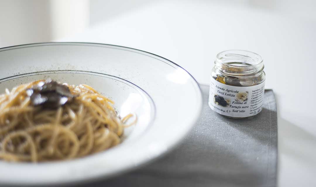 tartufo nero sotto olio